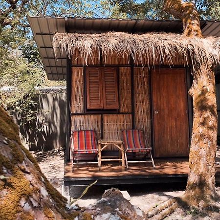 ホテル Little Hut パヤム島 エクステリア 写真