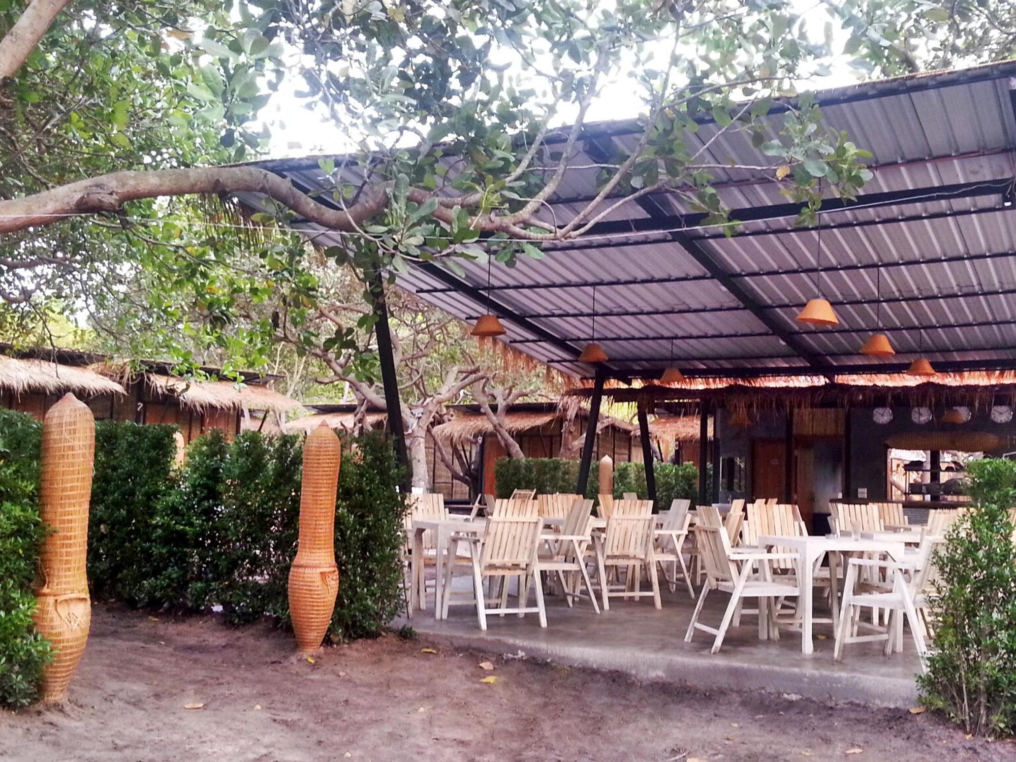 ホテル Little Hut パヤム島 エクステリア 写真