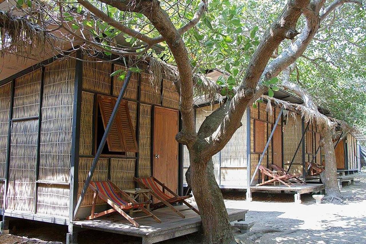 ホテル Little Hut パヤム島 エクステリア 写真